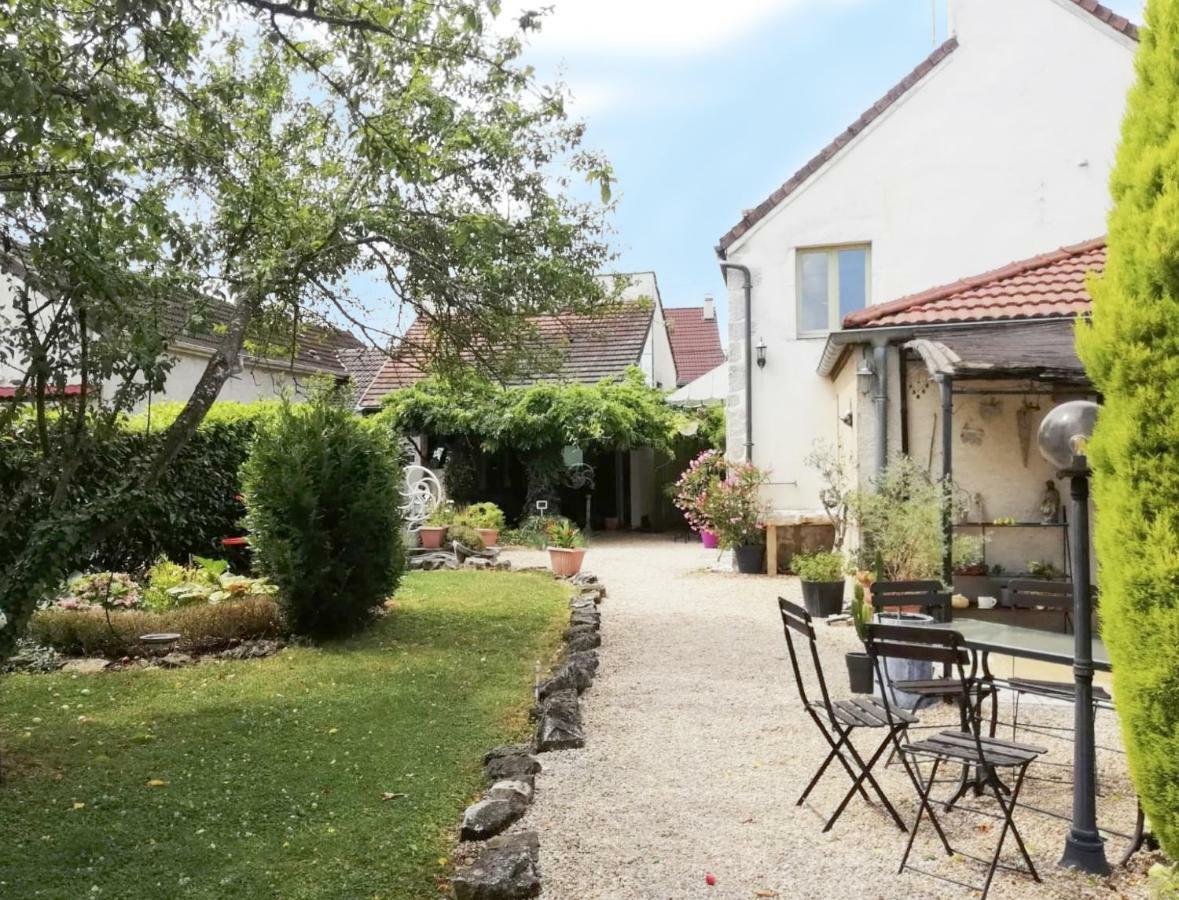 Les Barongeres Apartment *